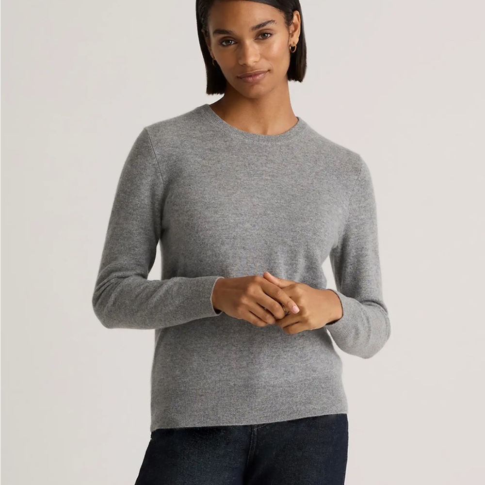 Quince Gray Crew Neck Sweater Timeless Design